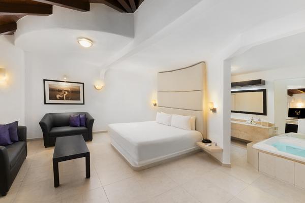 Jacuzzi room garden view JACUZZI ROOM GARDEN VIEW Desire Riviera Maya Resort Puerto Morelos