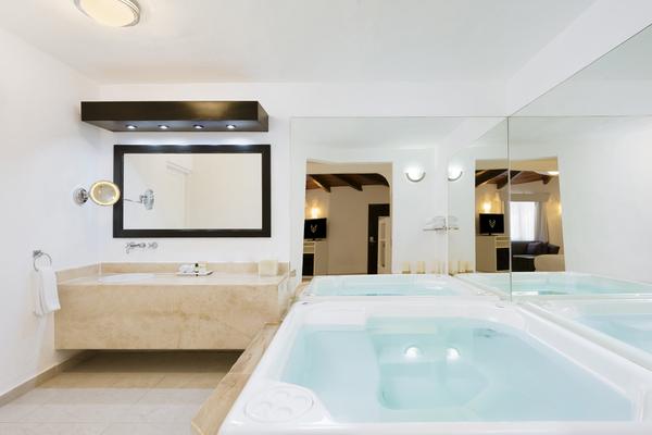 Jacuzzi room garden view JACUZZI ROOM GARDEN VIEW Desire Riviera Maya Resort Puerto Morelos