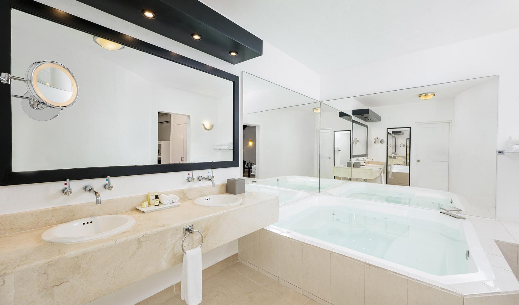 JACUZZI ROOM OCEAN VIEW Desire Riviera Maya Resort Puerto Morelos JACUZZI ROOM OCEAN VIEW Desire Riviera Maya Resort Puerto Morelos