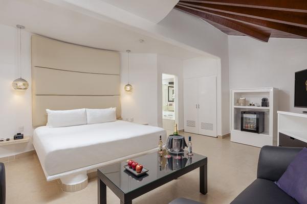 Jacuzzi Room Ocean View JACUZZI ROOM OCEAN VIEW Desire Riviera Maya Resort Puerto Morelos